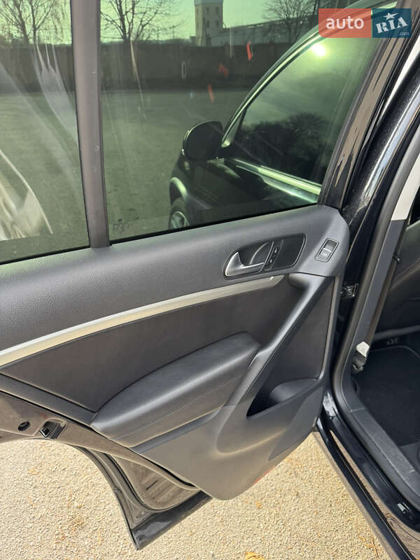 Внедорожник / Кроссовер Volkswagen Tiguan 2013 в Хмельнике