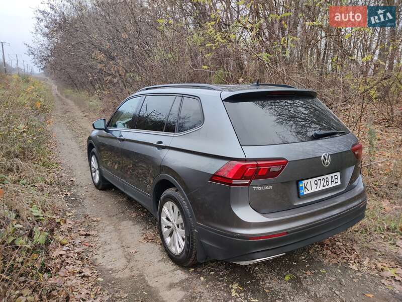 Внедорожник / Кроссовер Volkswagen Tiguan 2021 в Киеве