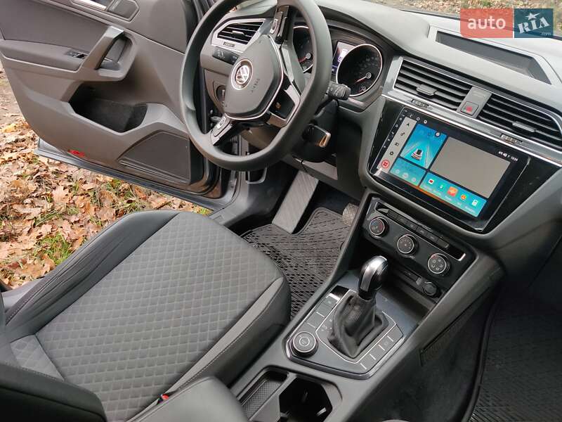 Внедорожник / Кроссовер Volkswagen Tiguan 2021 в Киеве