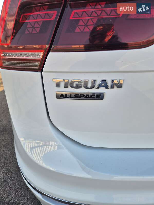 Внедорожник / Кроссовер Volkswagen Tiguan 2018 в Ровно