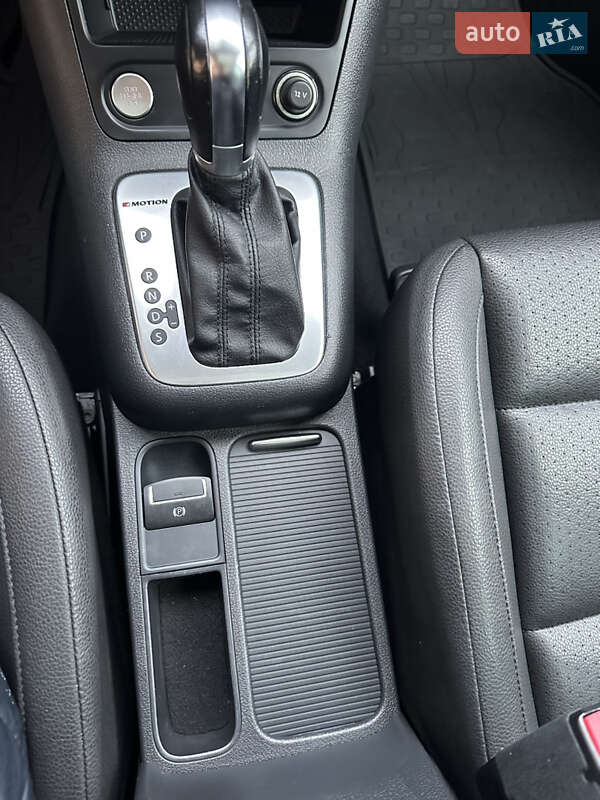 Позашляховик / Кросовер Volkswagen Tiguan 2016 в Києві фото 22 Позашляховик / Кросовер Volkswagen Tiguan 2016 в Києві