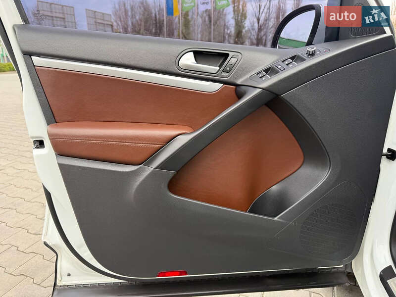 Позашляховик / Кросовер Volkswagen Tiguan 2015 в Одесі фото 20 Позашляховик / Кросовер Volkswagen Tiguan 2015 в Одесі