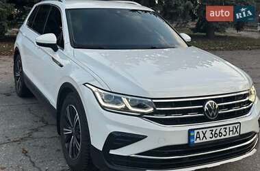 Внедорожник / Кроссовер Volkswagen Tiguan 2022 в Лозовой