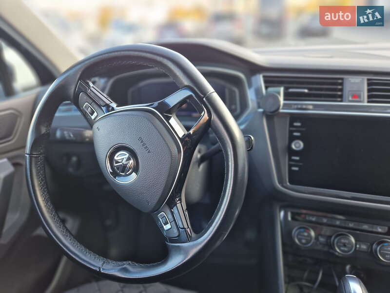 Внедорожник / Кроссовер Volkswagen Tiguan 2020 в Одессе