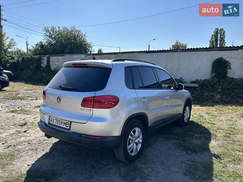 Внедорожник / Кроссовер Volkswagen Tiguan 2015 в Харькове