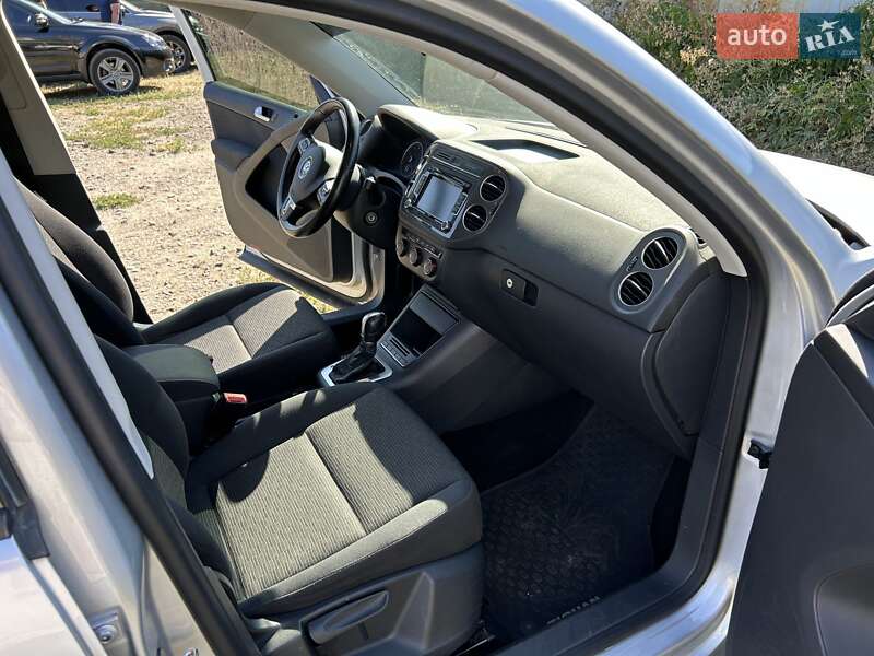 Внедорожник / Кроссовер Volkswagen Tiguan 2015 в Харькове