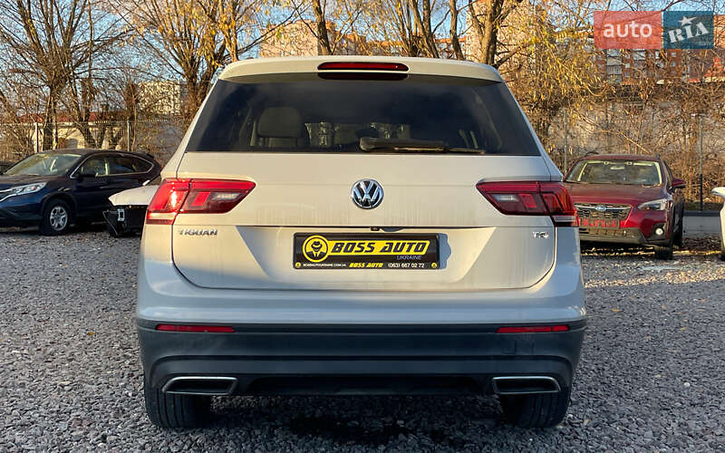 Внедорожник / Кроссовер Volkswagen Tiguan 2017 в Львове