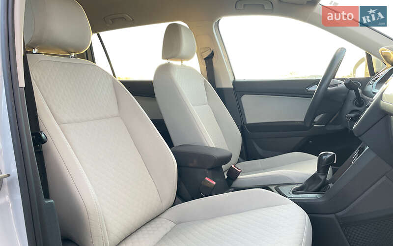 Внедорожник / Кроссовер Volkswagen Tiguan 2017 в Львове