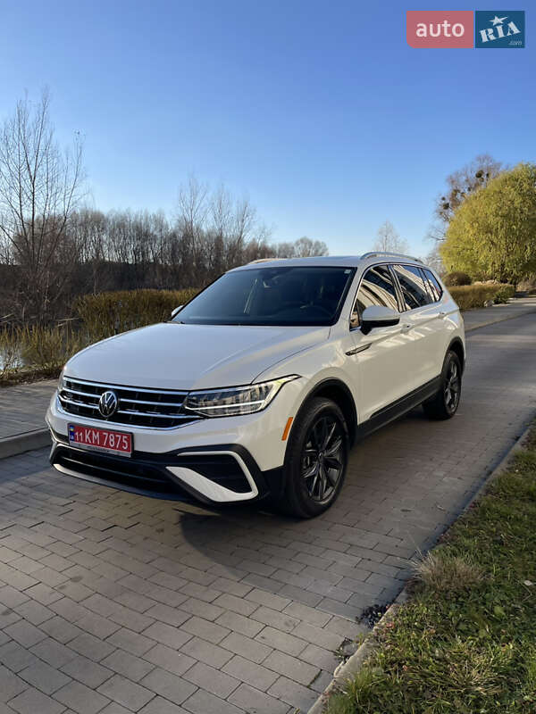 Внедорожник / Кроссовер Volkswagen Tiguan 2023 в Киеве