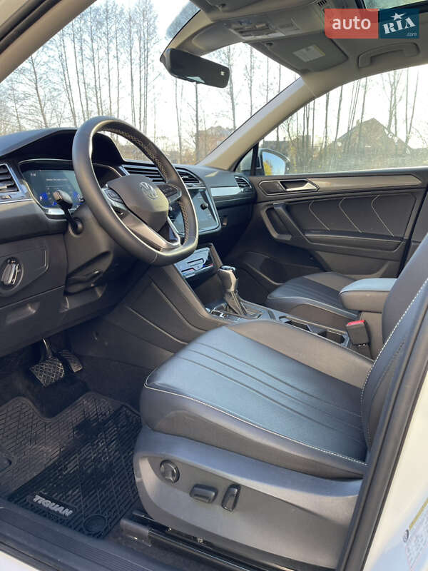Внедорожник / Кроссовер Volkswagen Tiguan 2023 в Киеве