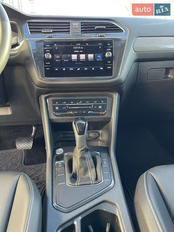 Внедорожник / Кроссовер Volkswagen Tiguan 2023 в Киеве