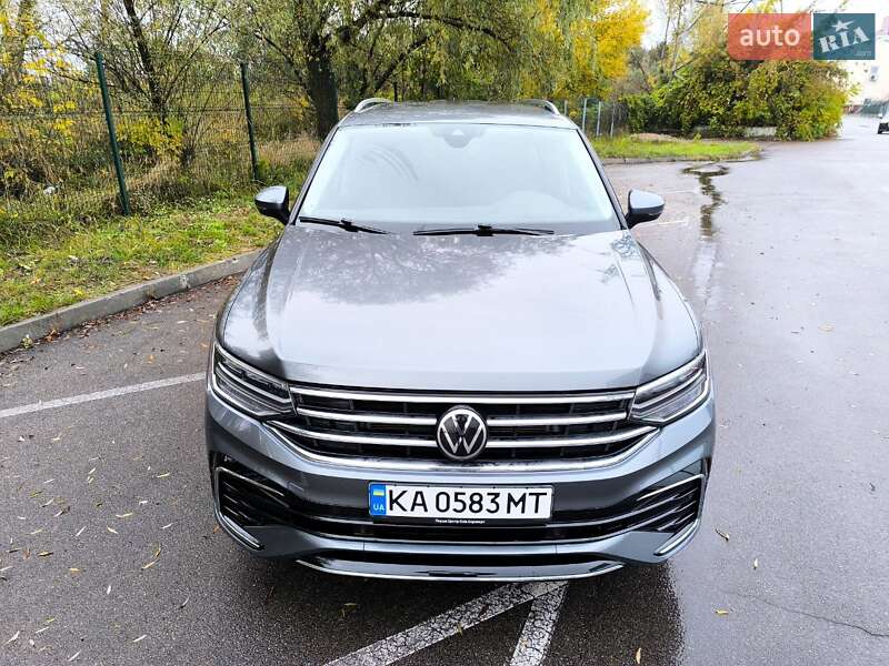 Внедорожник / Кроссовер Volkswagen Tiguan 2021 в Киеве