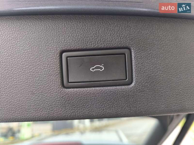 Внедорожник / Кроссовер Volkswagen Tiguan 2021 в Киеве