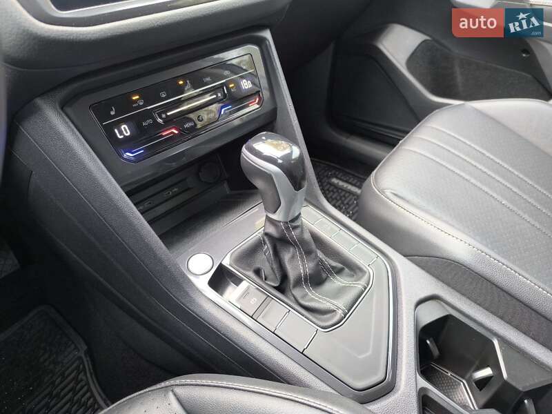 Внедорожник / Кроссовер Volkswagen Tiguan 2021 в Киеве