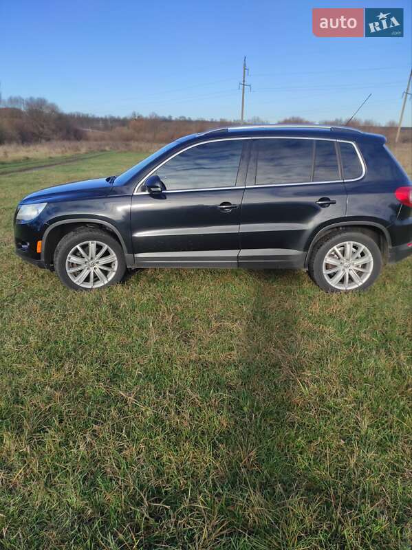 Внедорожник / Кроссовер Volkswagen Tiguan 2011 в Ильинцах