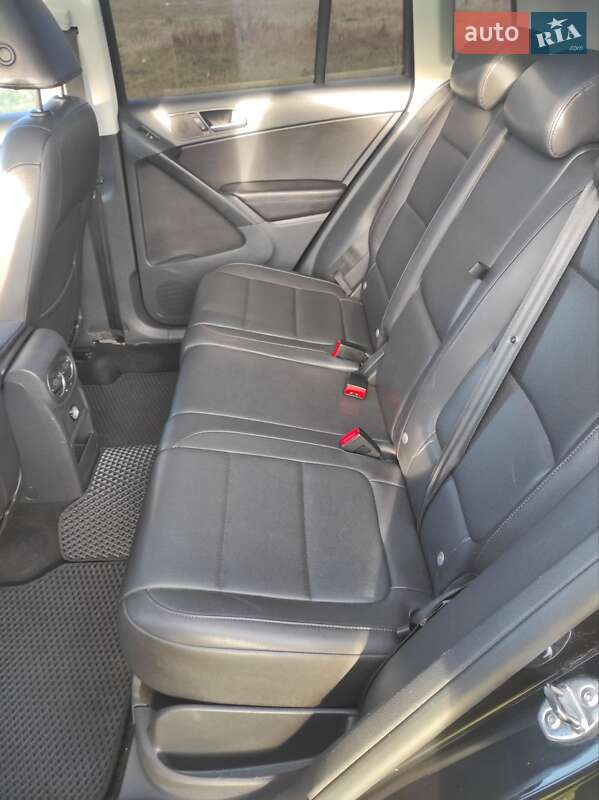 Внедорожник / Кроссовер Volkswagen Tiguan 2011 в Ильинцах