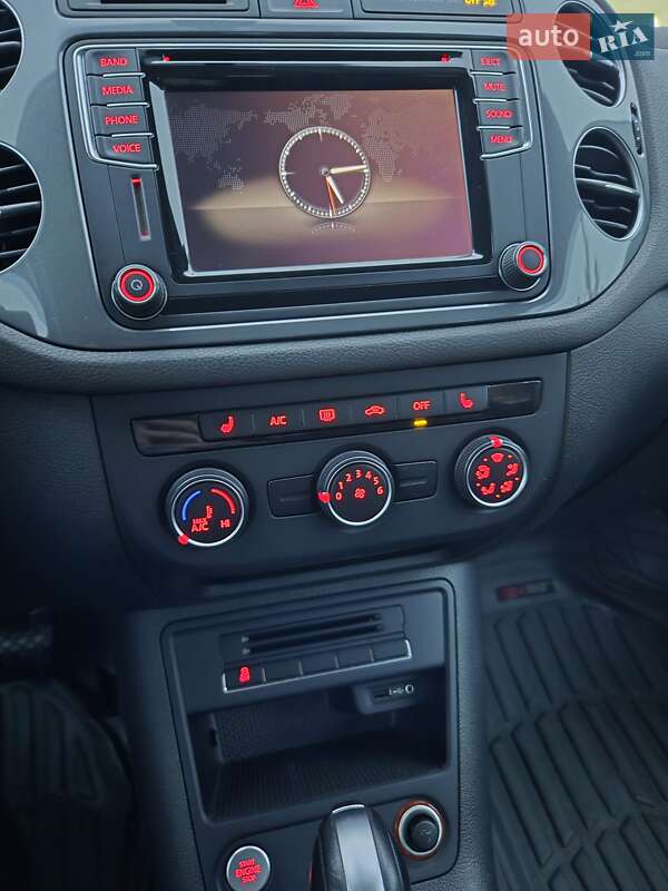 Внедорожник / Кроссовер Volkswagen Tiguan 2016 в Виннице