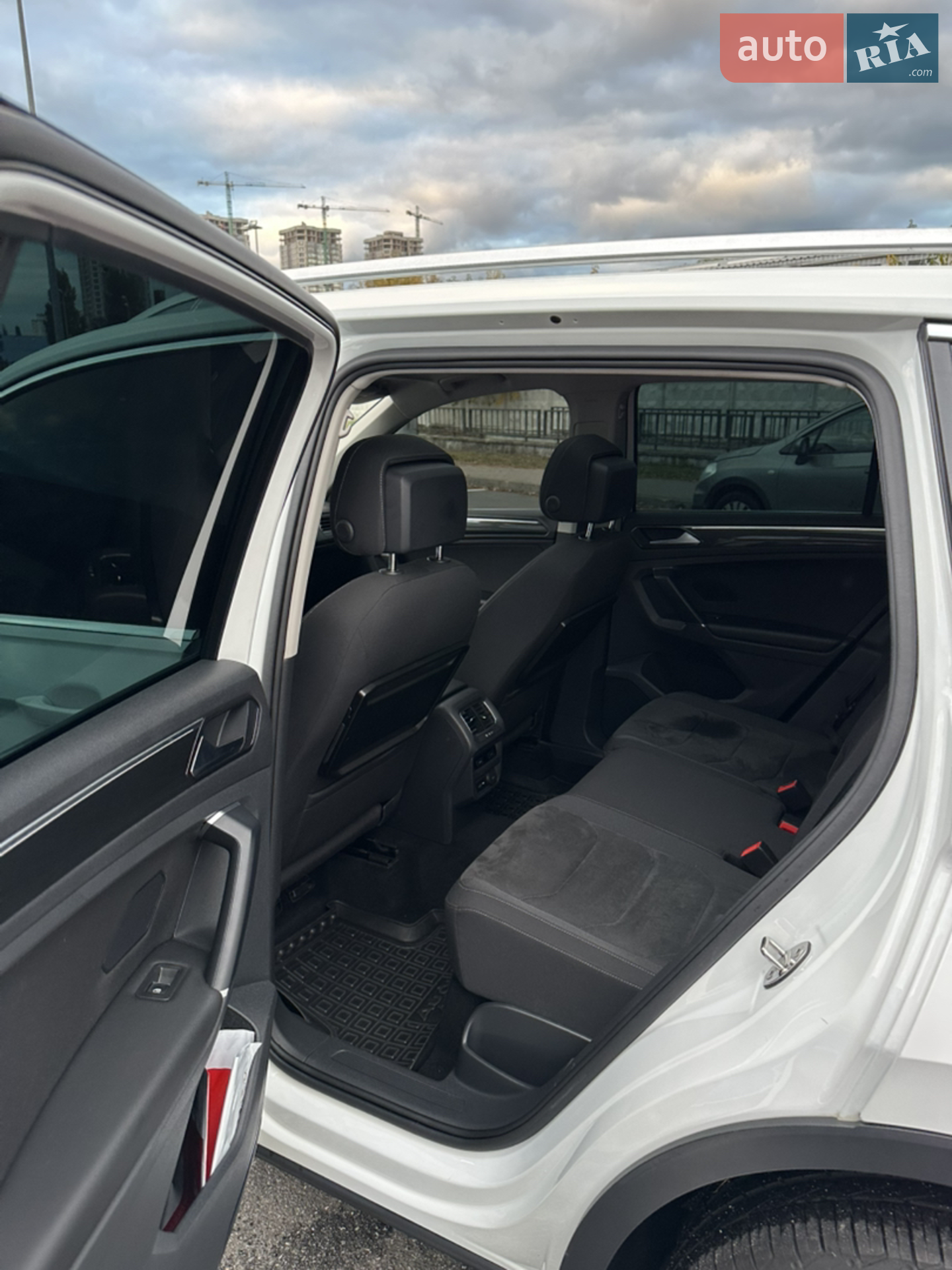 2016 Volkswagen Tiguan - мініатюра 15