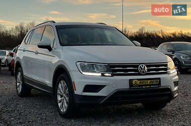 Внедорожник / Кроссовер Volkswagen Tiguan 2017 в Львове