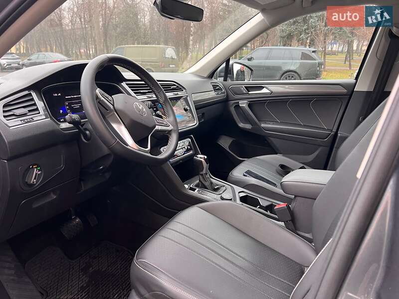 Внедорожник / Кроссовер Volkswagen Tiguan 2023 в Киеве