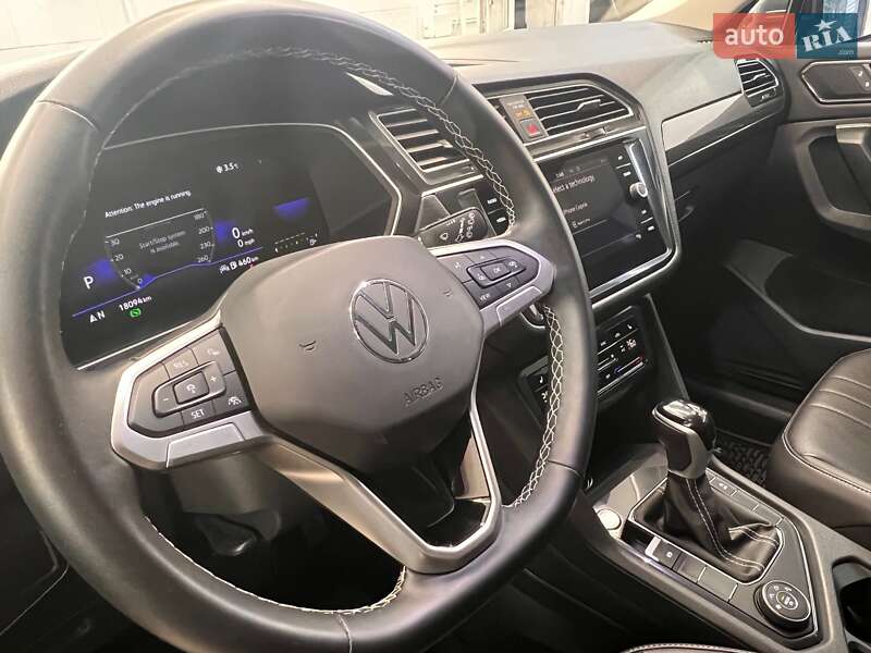 Внедорожник / Кроссовер Volkswagen Tiguan 2023 в Киеве