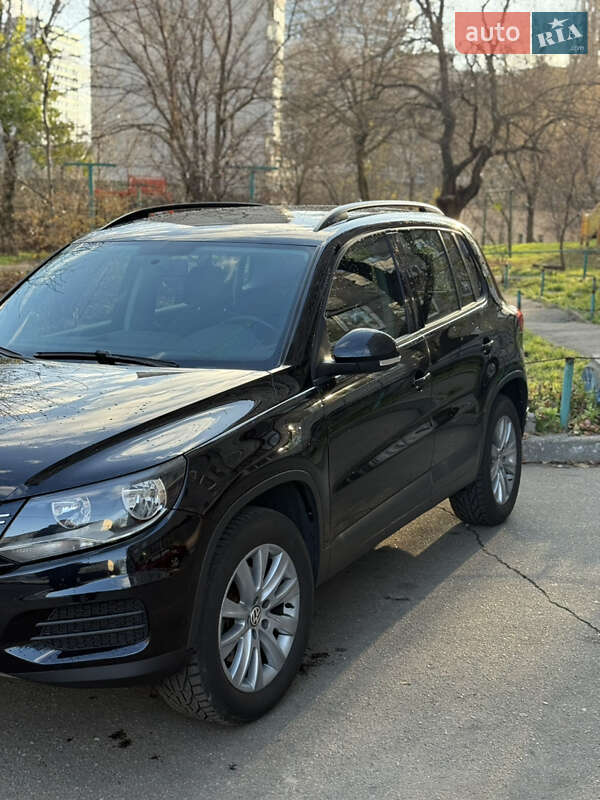 Внедорожник / Кроссовер Volkswagen Tiguan 2017 в Киеве фото 4 Внедорожник / Кроссовер Volkswagen Tiguan 2017 в Киеве