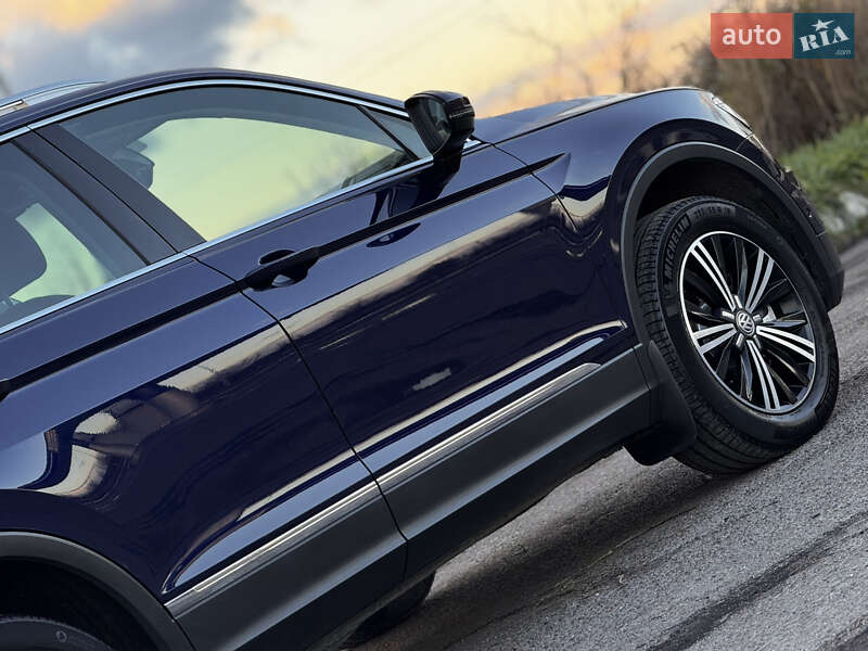 Внедорожник / Кроссовер Volkswagen Tiguan 2017 в Радивилове