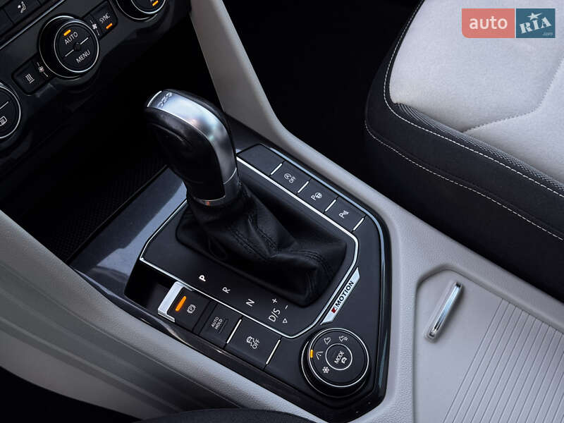 Внедорожник / Кроссовер Volkswagen Tiguan 2017 в Радивилове