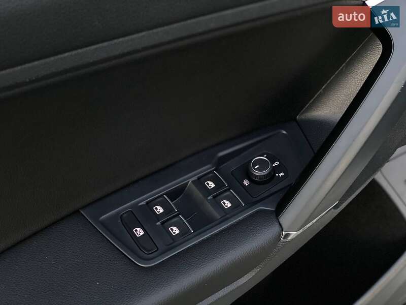 Позашляховик / Кросовер Volkswagen Tiguan 2017 в Львові фото 16 Позашляховик / Кросовер Volkswagen Tiguan 2017 в Львові