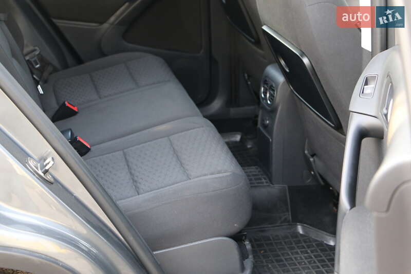Внедорожник / Кроссовер Volkswagen Tiguan 2010 в Киеве
