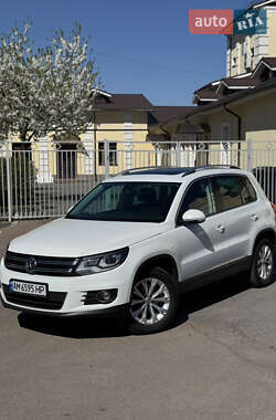 Внедорожник / Кроссовер Volkswagen Tiguan 2015 в Бердичеве