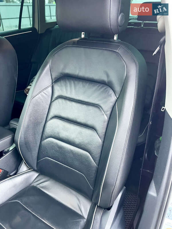 Внедорожник / Кроссовер Volkswagen Tiguan 2017 в Млинове