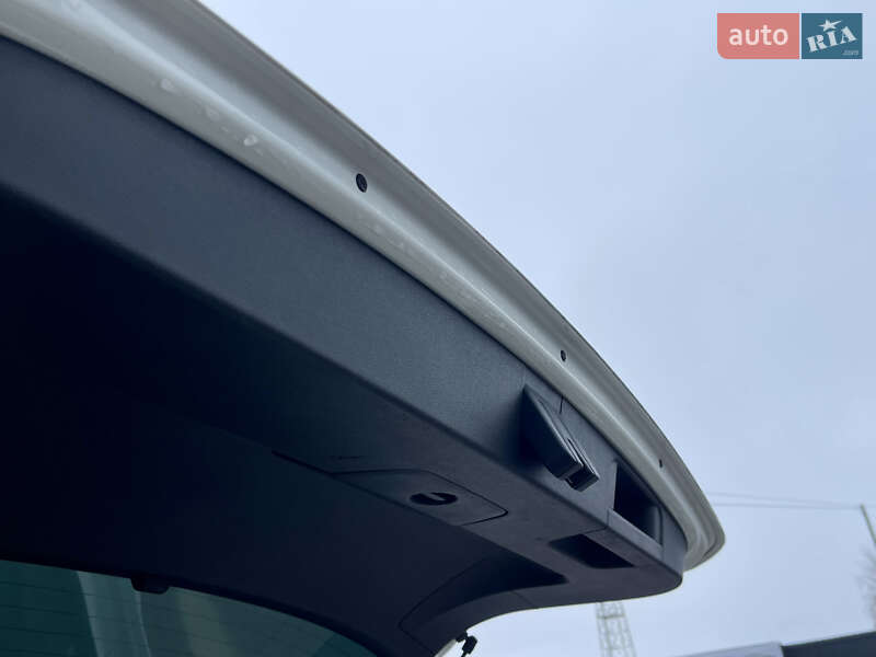 Внедорожник / Кроссовер Volkswagen Tiguan 2017 в Млинове