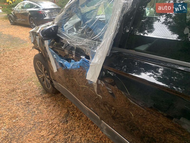 Внедорожник / Кроссовер Volkswagen Tiguan 2024 в Самборе