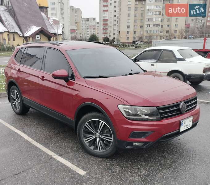 Внедорожник / Кроссовер Volkswagen Tiguan 2018 в Ивано-Франковске