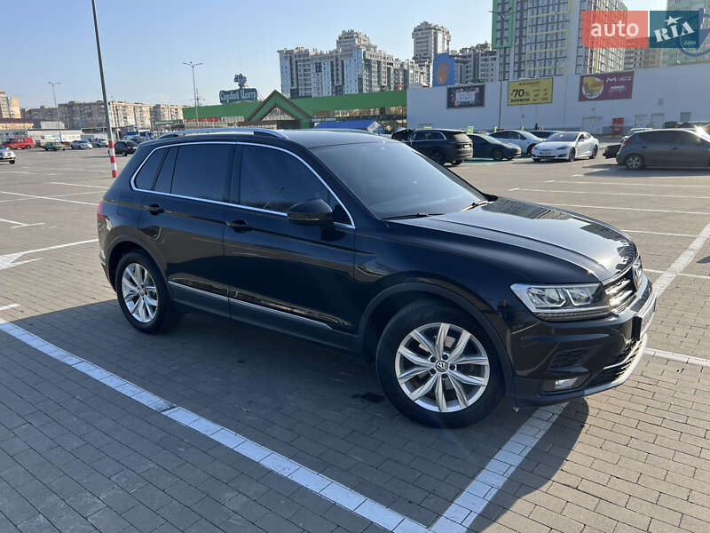 Внедорожник / Кроссовер Volkswagen Tiguan 2019 в Одессе