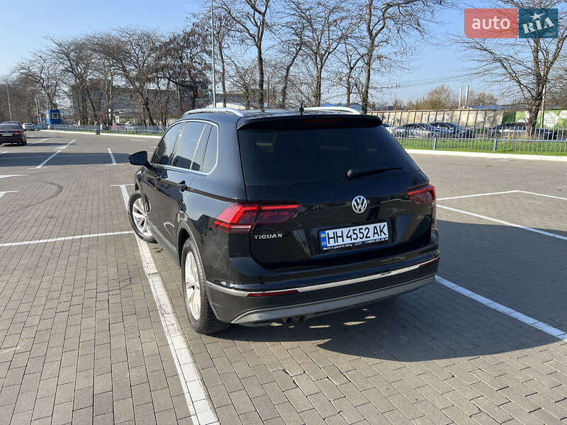 Внедорожник / Кроссовер Volkswagen Tiguan 2019 в Одессе