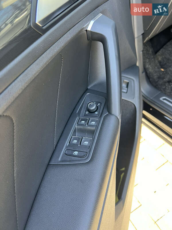 Внедорожник / Кроссовер Volkswagen Tiguan 2019 в Одессе