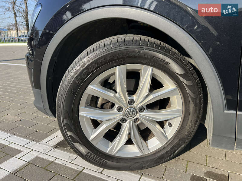 Внедорожник / Кроссовер Volkswagen Tiguan 2019 в Одессе