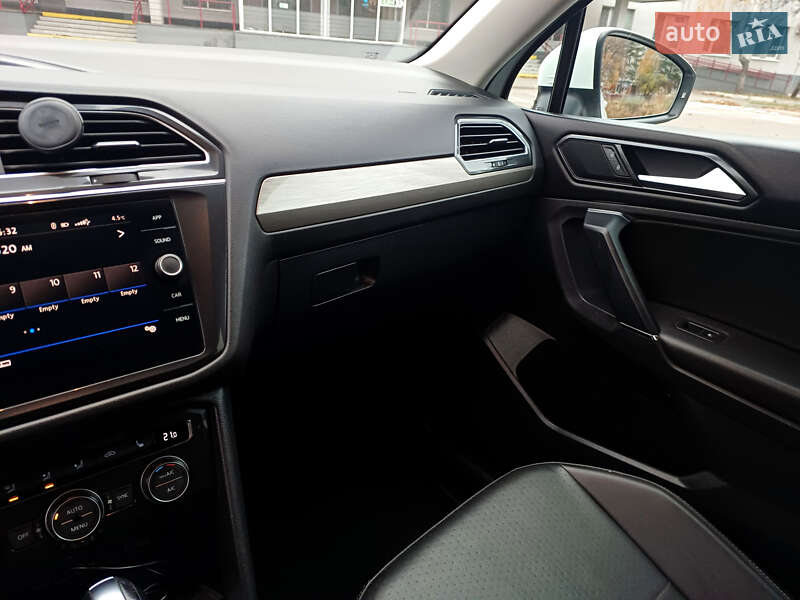 Внедорожник / Кроссовер Volkswagen Tiguan 2018 в Горишних Плавнях