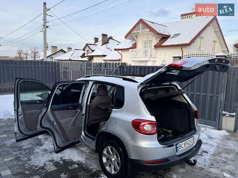 Внедорожник / Кроссовер Volkswagen Tiguan 2010 в Львове