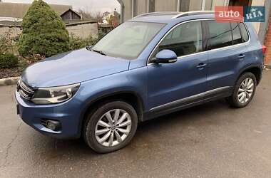 Позашляховик / Кросовер Volkswagen Tiguan 2012 в Харкові