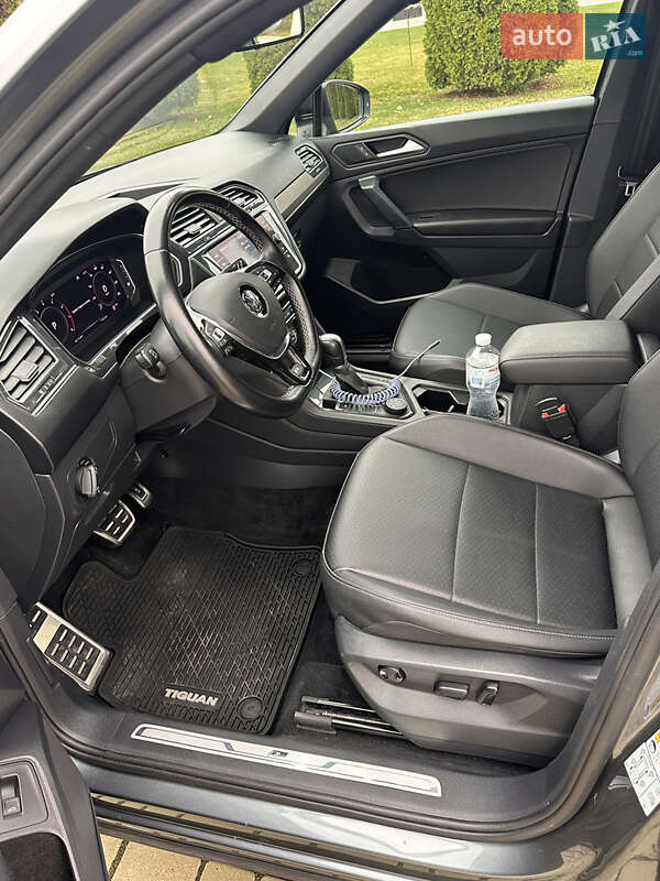 Внедорожник / Кроссовер Volkswagen Tiguan 2019 в Одессе
