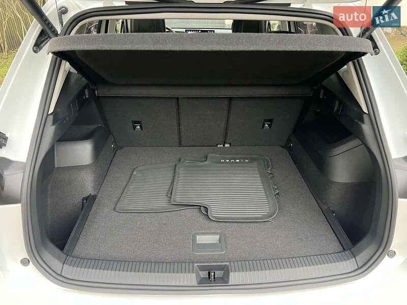 Внедорожник / Кроссовер Volkswagen Tiguan 2024 в Киеве