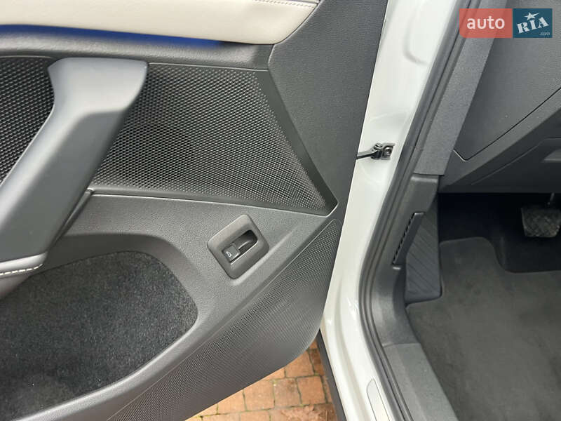 Внедорожник / Кроссовер Volkswagen Tiguan 2024 в Киеве