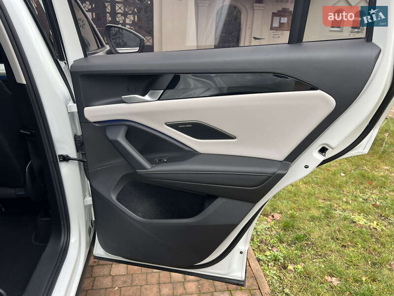 Внедорожник / Кроссовер Volkswagen Tiguan 2024 в Киеве