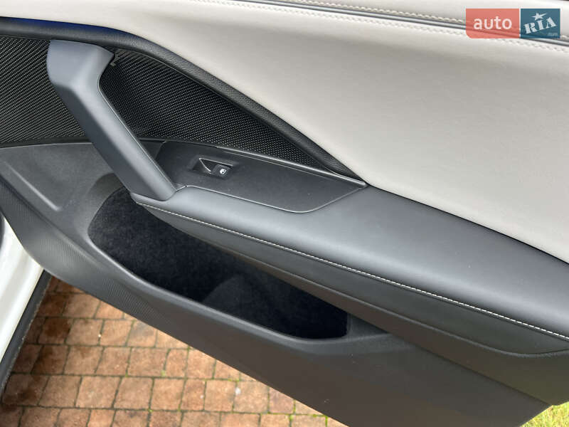 Внедорожник / Кроссовер Volkswagen Tiguan 2024 в Киеве