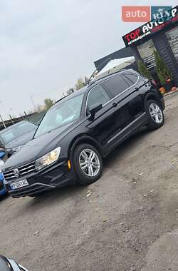 Внедорожник / Кроссовер Volkswagen Tiguan 2017 в Запорожье