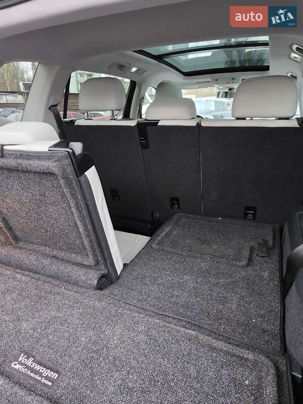 Внедорожник / Кроссовер Volkswagen Tiguan 2017 в Запорожье