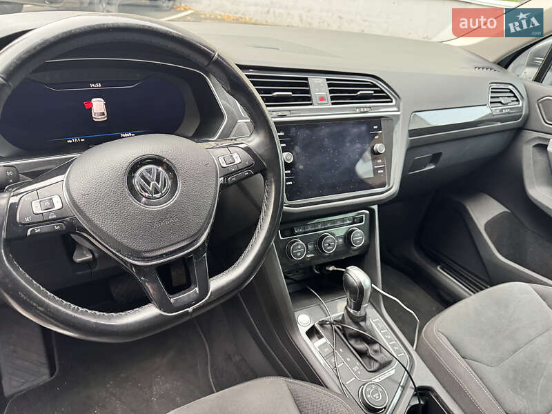 Внедорожник / Кроссовер Volkswagen Tiguan 2018 в Киеве фото 10 Внедорожник / Кроссовер Volkswagen Tiguan 2018 в Киеве